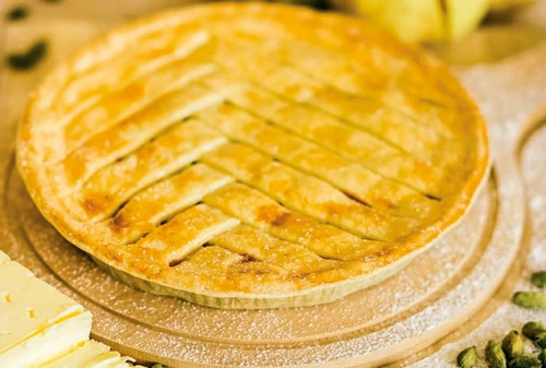 Plăcintă cu gutui și scorțișoară