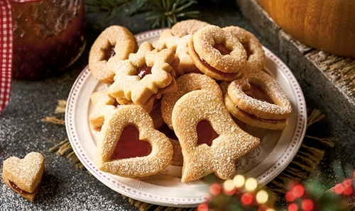 Biscuiți Linzer cu umplutură de marmeladă