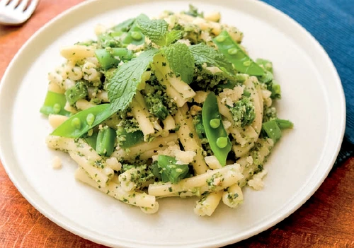 Casareccia cu mazăre și sos de mentă