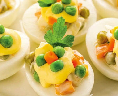 Ouă cu amestec de legume proaspete