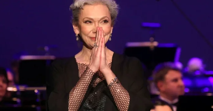 Reacția Oanei Pellea la posterul cu Nea Marin de la terasa Obor: „Ce fel de țară este aceasta”. Răspunsul administratorului localului