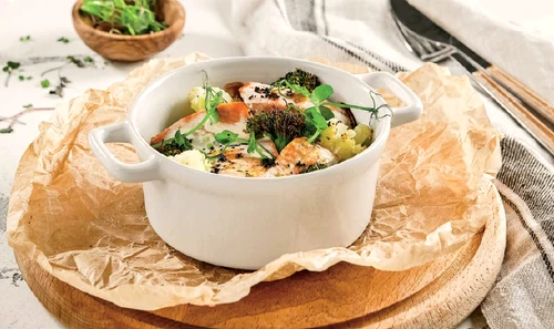 Somon la abur cu legume