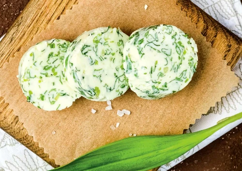 Ulei parfumat cu leurdă și pătrunjel