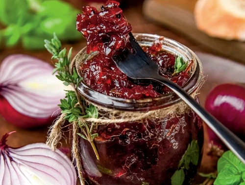 Ceapă roșie caramelizată Ceapă roșie caramelizată