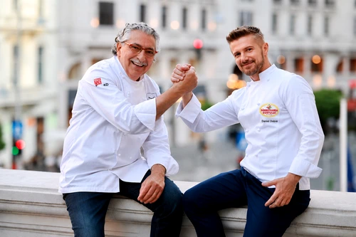 Chic & Shock în gastronomie: Un bucătar cu stea Michelin și laureat al Palme d'Or - o banală roșie Chic & Shock în gastronomie: Un bucătar cu stea Michelin și laureat al Palme d'Or - o banală roșie