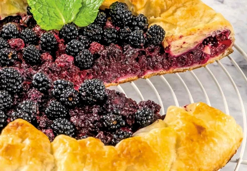 Galetă cu fructe de pădure fresh Galetă cu fructe de pădure fresh