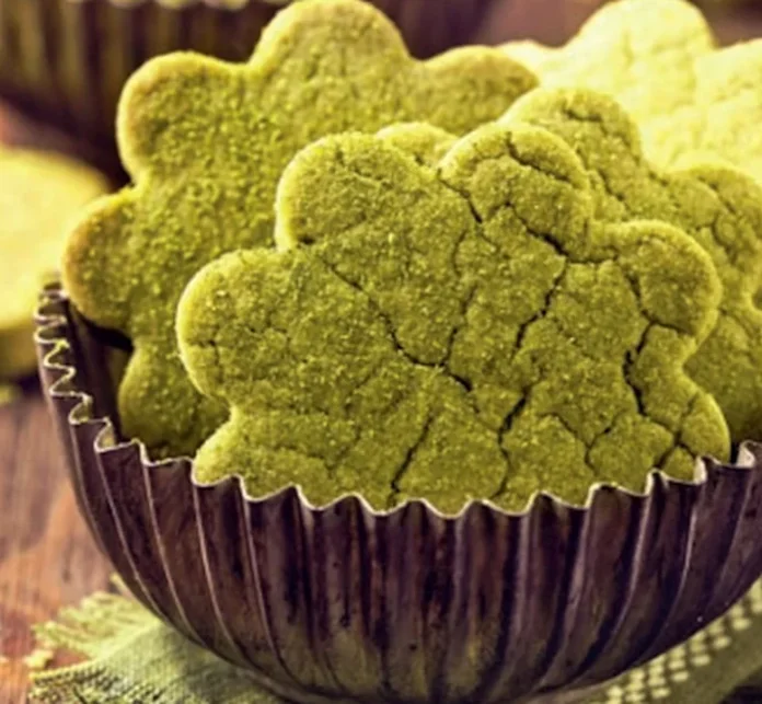 Biscuiți cu matcha – aromă elegantă a ceaiului verde