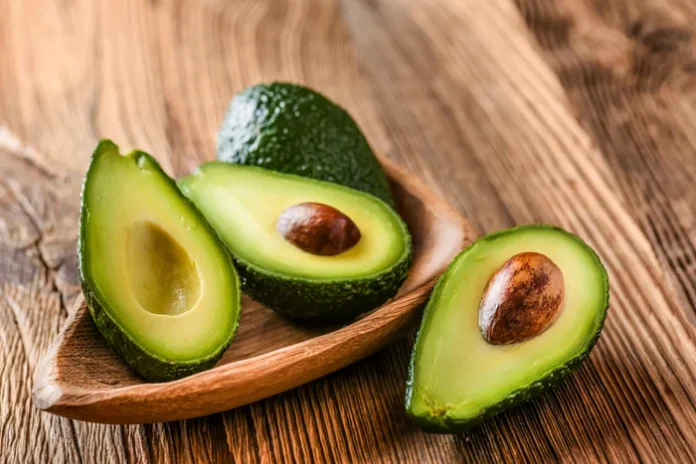 Renunță la avocado pe pâine prăjită! Două componente pentru un mic dejun mai nutritiv.
