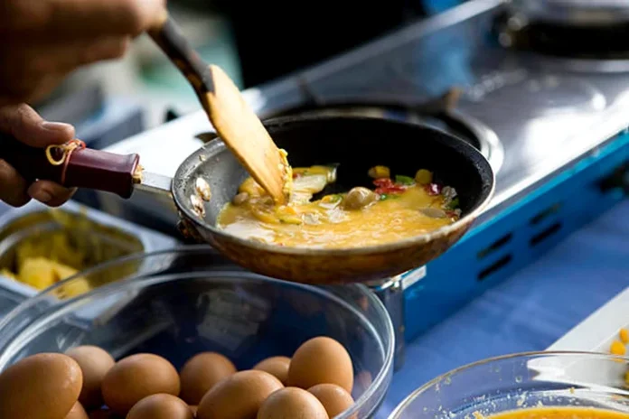 Rețeta de omletă a lui Gordon Ramsay: Componenta ocultă a me master chef-ului Rețeta de omletă a lui Gordon Ramsay: Componenta ocultă a me master chef-ului