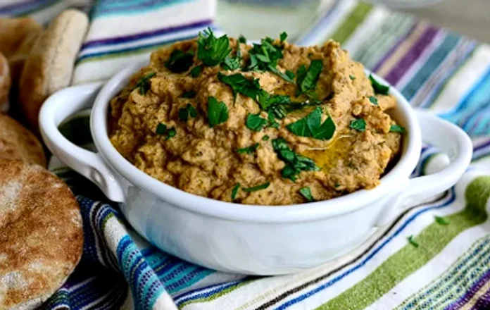 Salată de vinete în stil arab: Cum se face Baba Ganoush Salată de vinete în stil arab: Cum se face Baba Ganoush