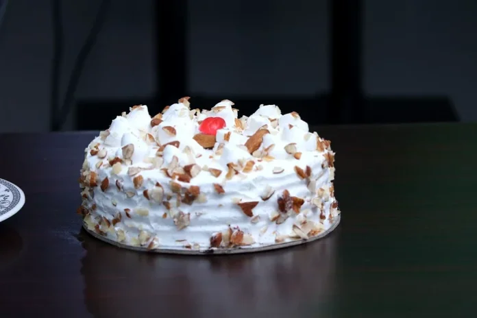 Tort italian cu cocos și nuci pecan: Rețeta unui desert parfumat și catifelat Tort italian cu cocos și nuci pecan: Rețeta unui desert parfumat și catifelat